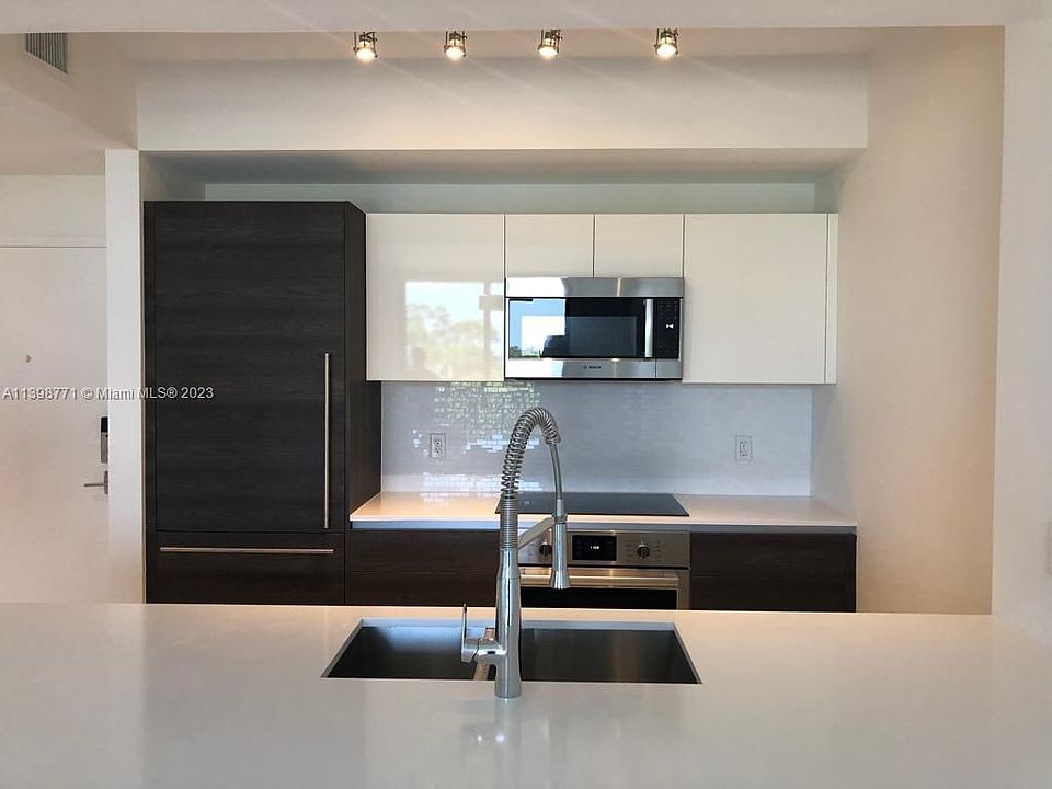 1st image of 301 Altara Ave APT 529