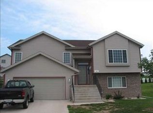 209 Melissa Ln, Cottage Grove, WI 53527