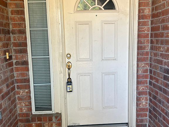2nd image of 11927 Piney Bend Dr