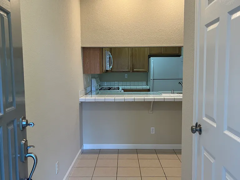 1240 Elmer St #A — Photo 7
