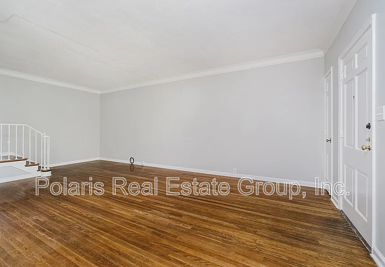 3346 Fall Creek Pkwy — Photo 6