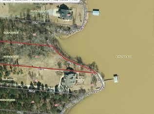 724 Eagles Harbor Dr, Hodges, SC 29653