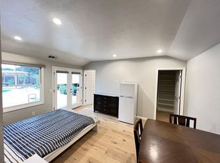 24 S El Monte Ave, Los Altos, CA 94022