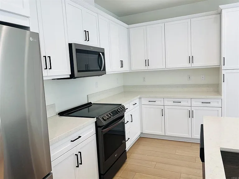 530 Longmeadow St — Photo 18