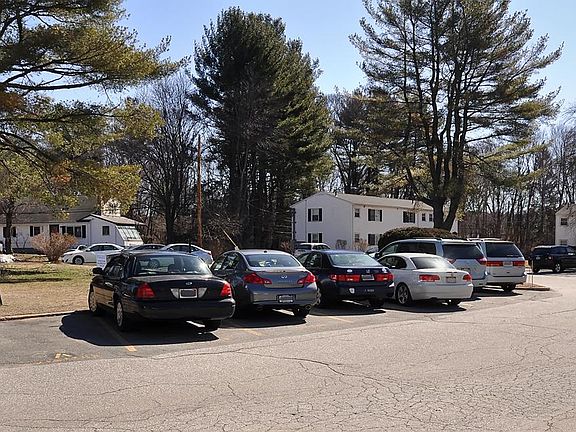 4th image of 66 Roberts Dr