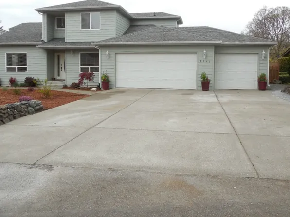 8201 Sapphire Dr SW, Lakewood, WA 98498
