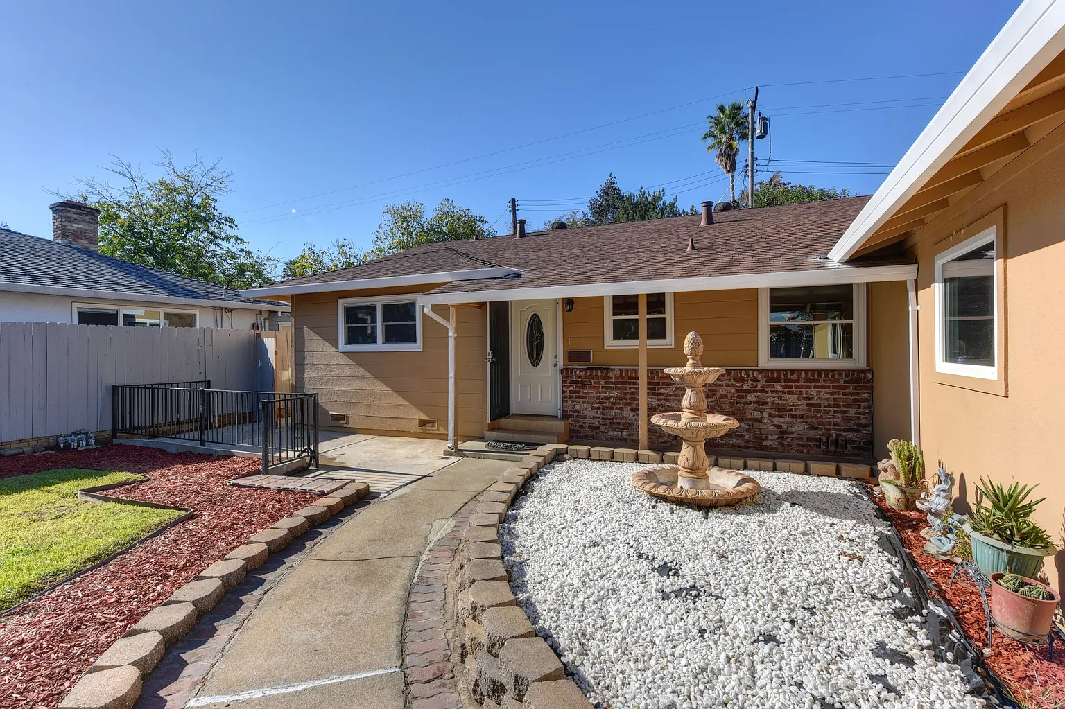 10505 Saltana Way photo 1