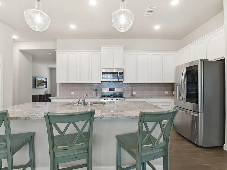 3410 Shockley Ln — Photo 3