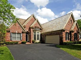 208 Timber Trace Dr, Saint Albans, MO 63073