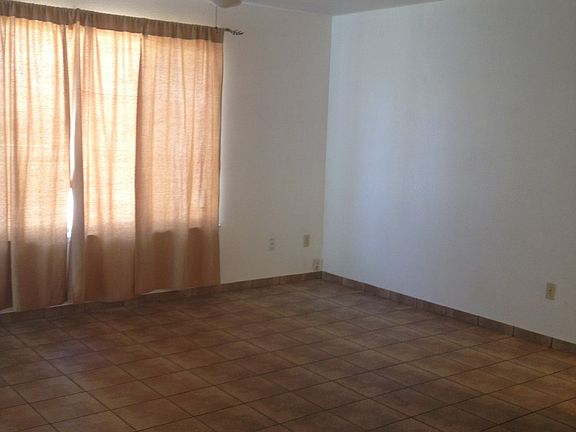 Living room 2
