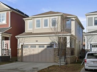 418 S Windrow Cmn SW, Airdrie, AB T4B 4K4