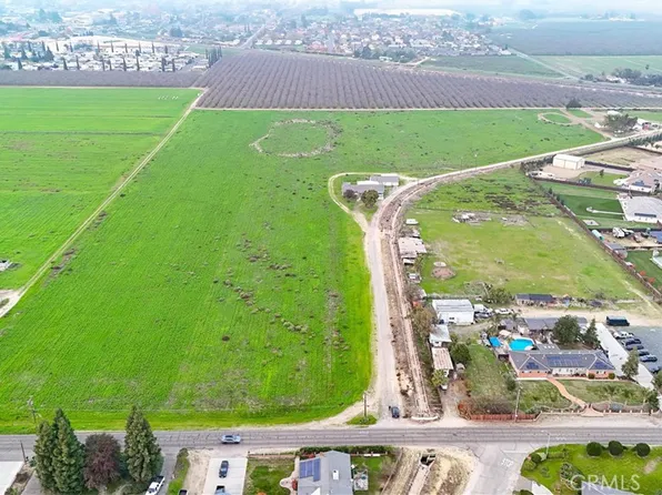 6676 Gertrude Ave, Winton, CA 95388