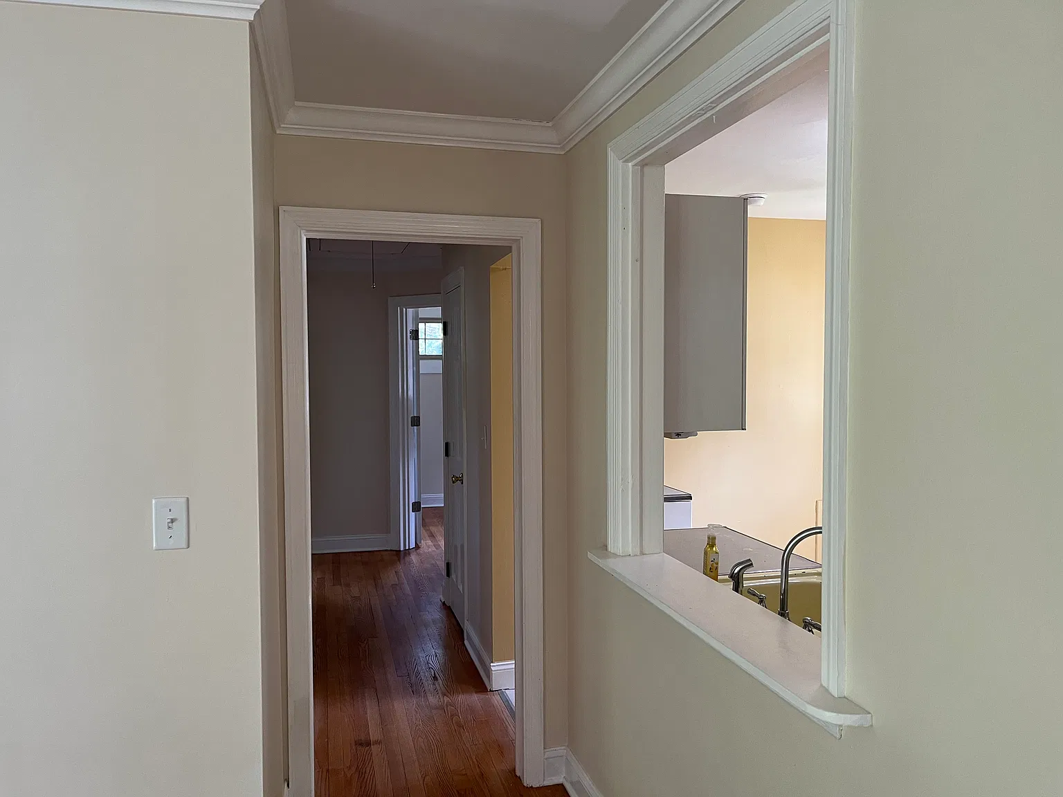3 bed, 1030 sqft, $2,000 — Photo 3
