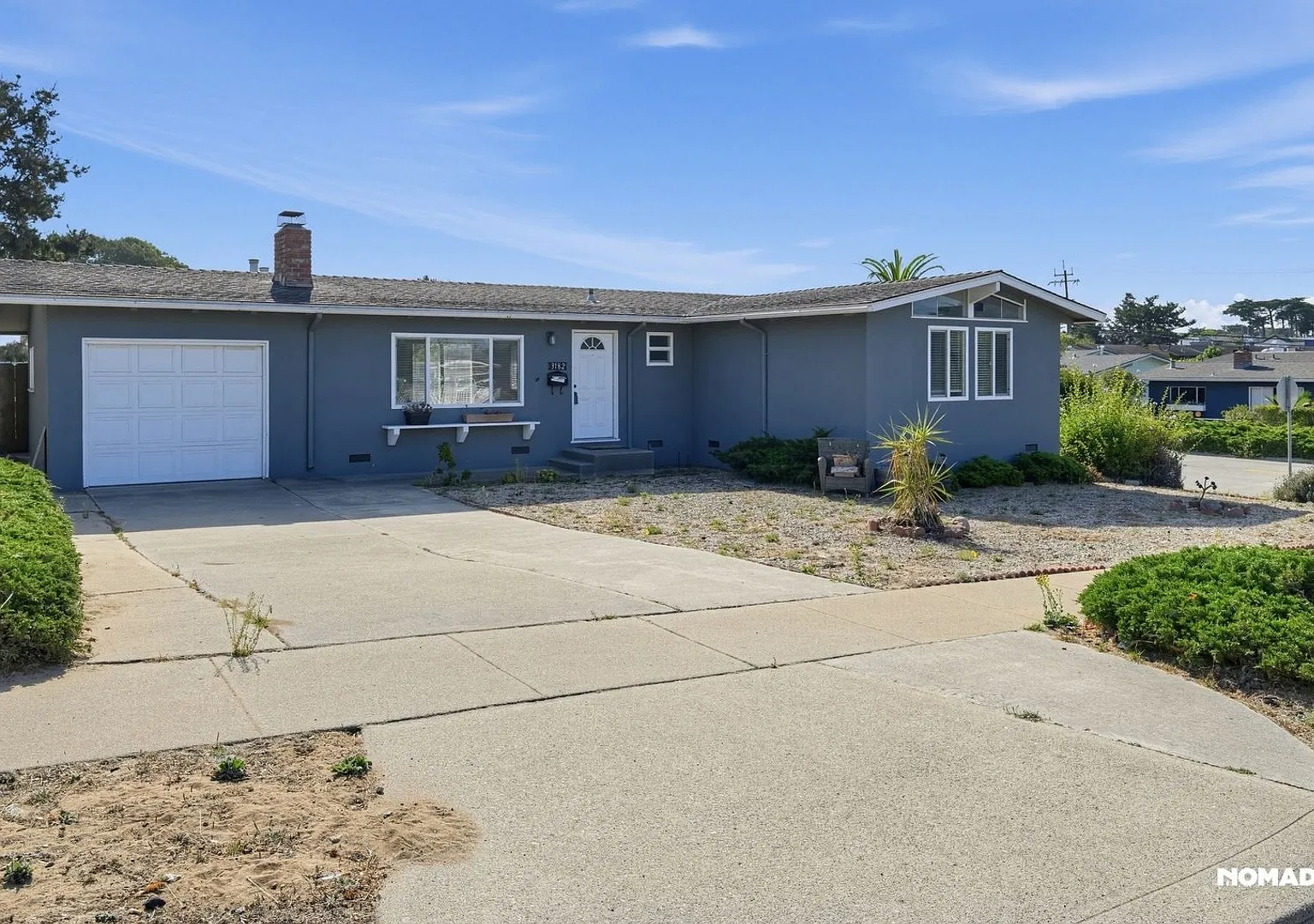 Charming 3BR House in Marina — Photo 2
