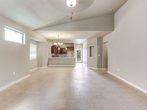 5th image of 13932 Villa Vista Ave