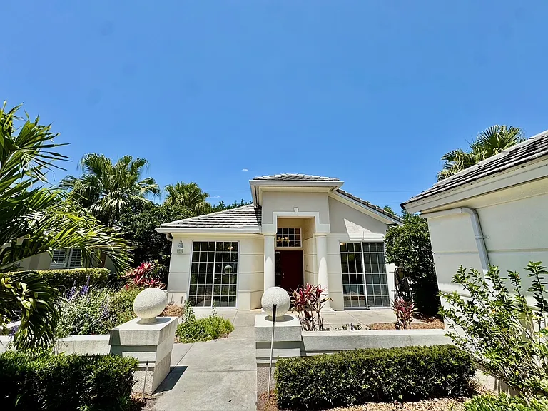 7330 Kensington Ct — Photo 1