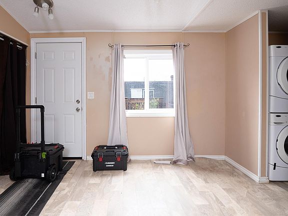 4th image of 5204 53rd Ave