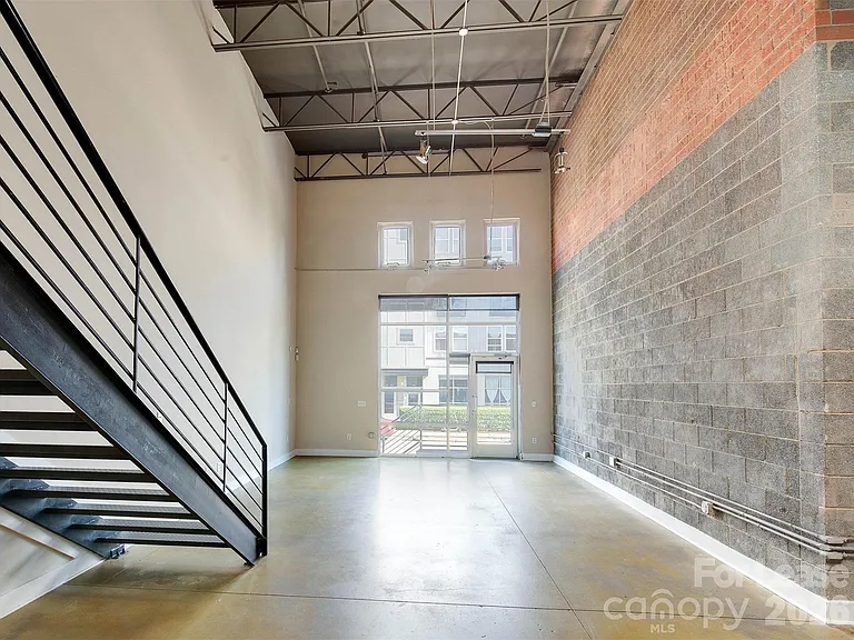 927 Westmere Ave — Photo 18