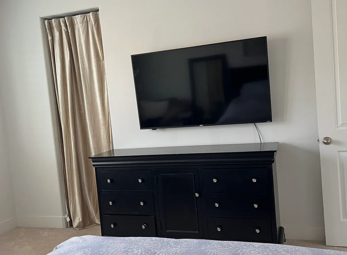 3 bed, 2.5 bath, 1800 sqft, $1,000 — Photo 3