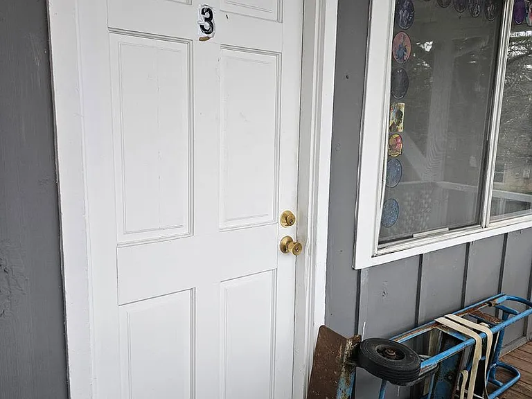 13955 Lakeshore Dr #3 — Photo 2