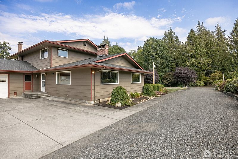3rd image of 9471 Axlund Road