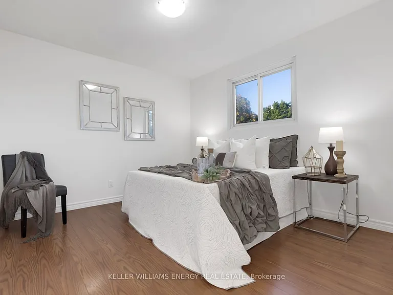 337 Oshawa Blvd N #FRONT — Photo 18