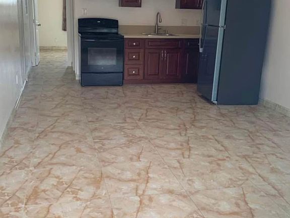 5th image of 1570 Haloa Dr #1