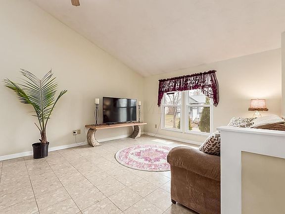 4th image of 3800 Tanager Dr