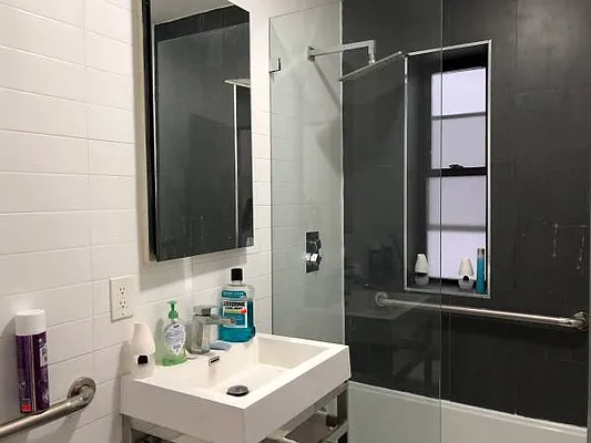 Rented by Premier Metro Realty Corp | media 54