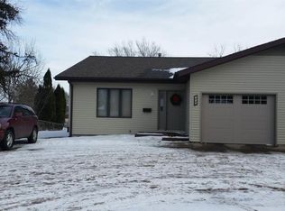 712 State St N, Waseca, MN 56093