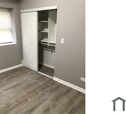 2nd image of 4520 S Drexel Blvd #G02