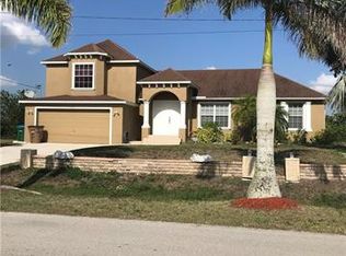 2727 NE 5th Pl, Cape Coral, FL 33909