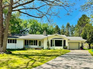 2881 Dean St, Harrison, MI 48625
