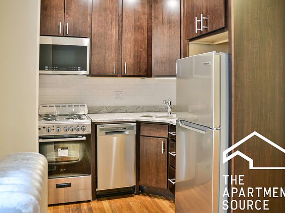 3rd image of 4847 N Kimball Ave #E3