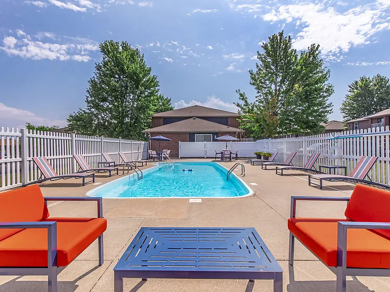 Cambridge Park Apartments Pool