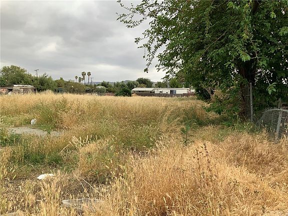 4th image of 25335 Redlands Blvd