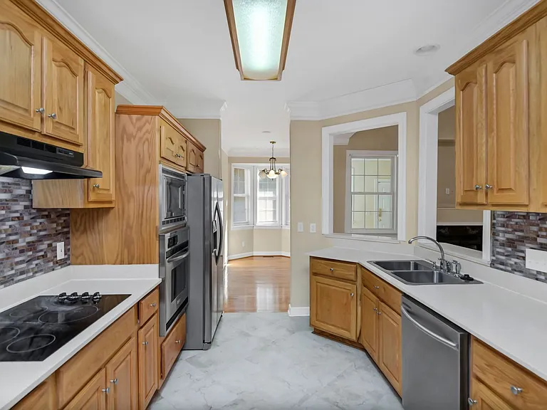 108 Hastings Point Dr — Photo 11