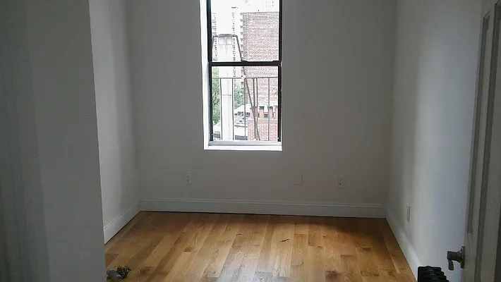 Rented by Sean Mashihi, LREB | media 21