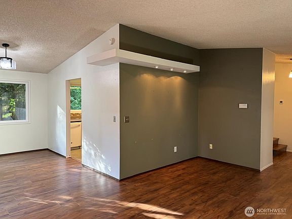 4th image of 4203 Timberline Drive SE