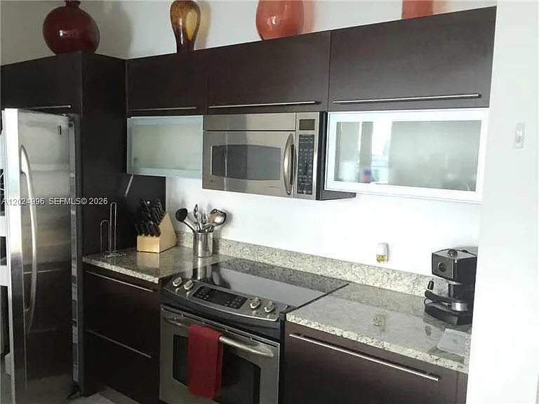 950 Brickell Bay Dr #2000 — Photo 10