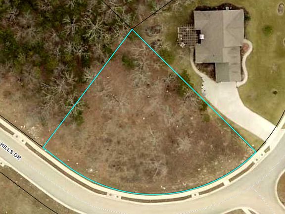 3rd image of 129 Shinnecock Hills Dr