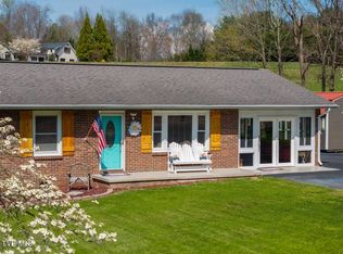 109 Valmar Rd, Unicoi, TN 37692