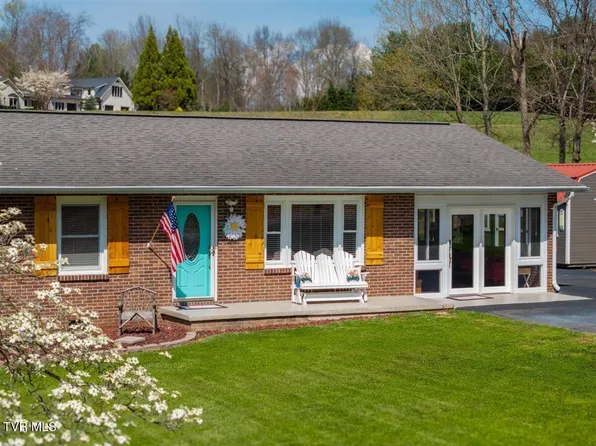 109 Valmar Rd, Unicoi, TN 37692