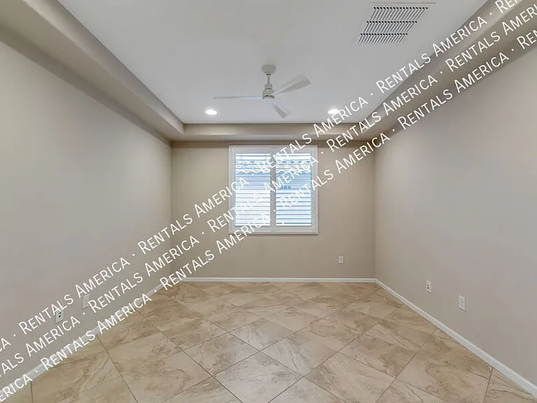 7631 W Laurel Ln — Photo 7