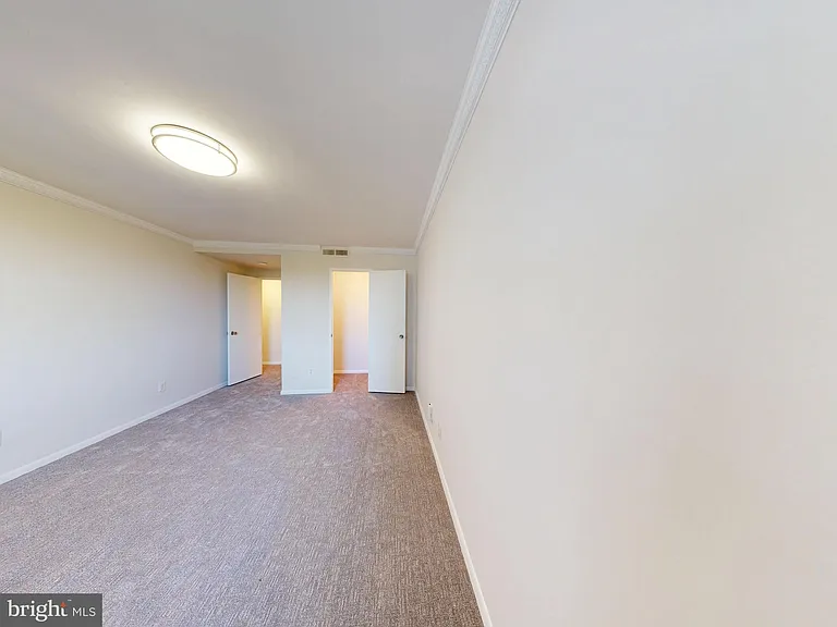 4600 Duke St #701 — Photo 22