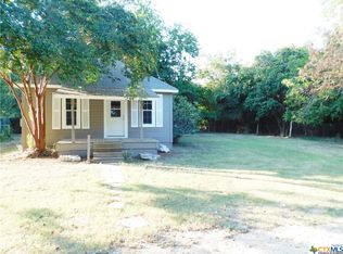 111 Melody Ln, Gonzales, TX 78629