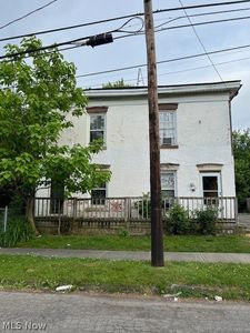 7401 Brinsmade Ave, Cleveland, OH, 44102