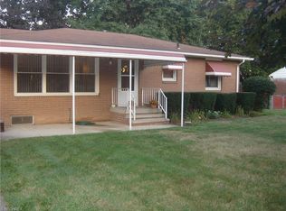 4721 Panay Dr, Akron, OH