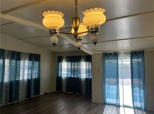 914 W Johnston Ave, Hemet, CA 92543