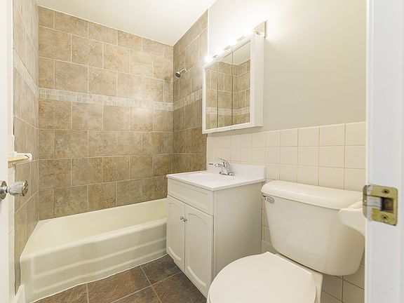 5th image of 1708 Glenwood Ave APT 3